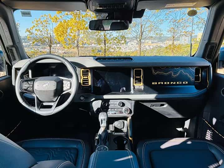Zdjęcie 9 - Ford Bronco