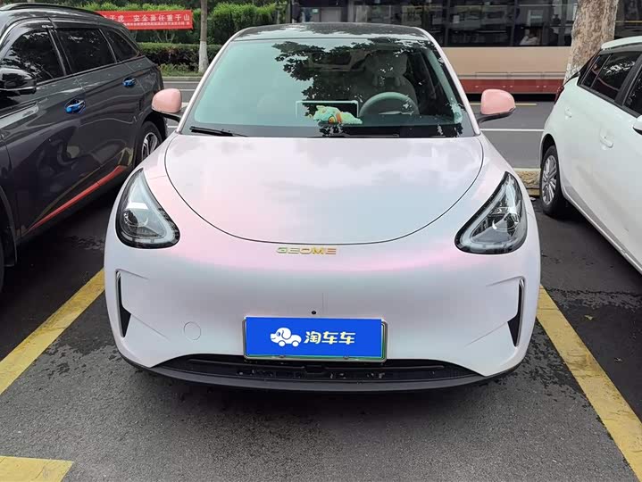 Фото 2 - Geely Galaxy Geome