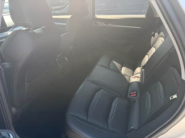 Photo 8 - Geely Preface