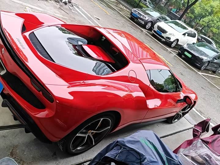 Zdjęcie 7 - Ferrari 296