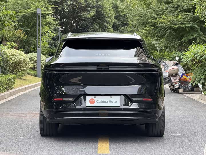 Zeekr 7X 2025 2025款 75kWh 后驱智驾版