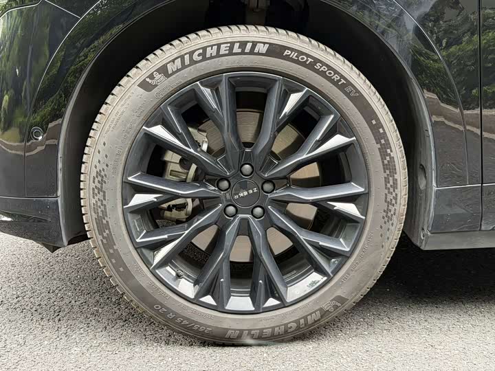 Zeekr 7X 2025 2025款 75kWh 后驱智驾版