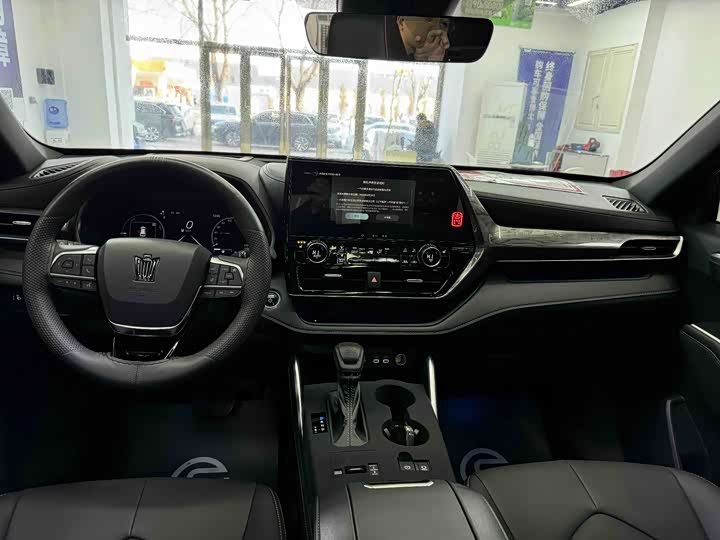 Toyota Crown Kluger 2024 2024款 2.5L HEV四驱尊贵版