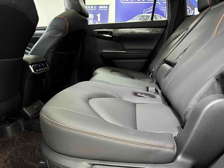 Toyota Crown Kluger 2024 2024款 2.5L HEV四驱尊贵版