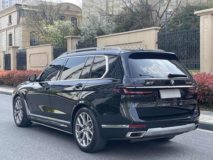 BMW X7 2023 2023款 xDrive40i 领先型豪华套装
