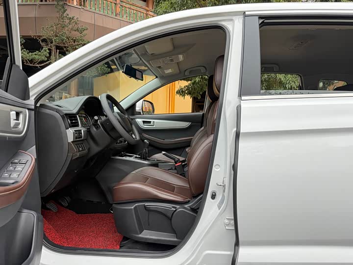 Фото 6 - Dongfeng Forthing T5