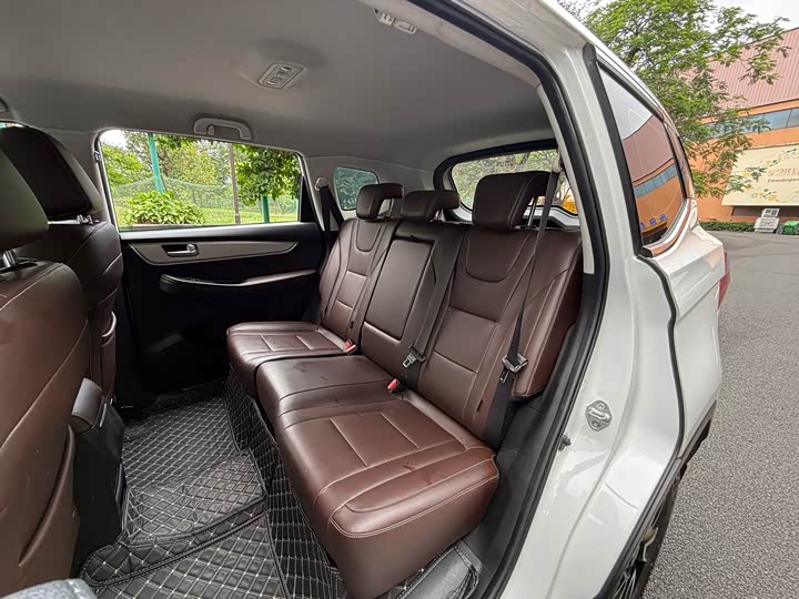 Фото 8 - Dongfeng Forthing T5