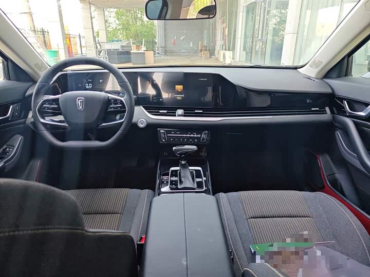 Bestune B70 2025 2025款 龙耀版 1.5T 质享型