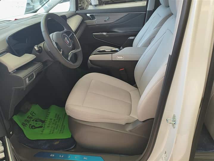 Фото 9 - Buick GL8 ES