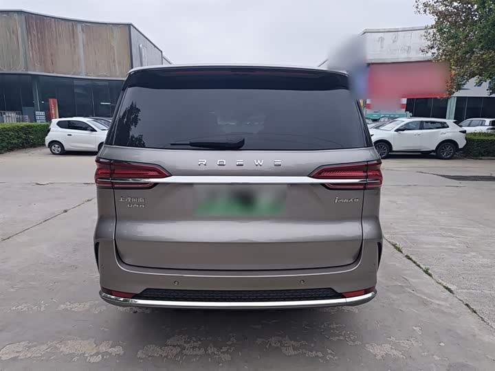 Фото 8 - Roewe iMax 8 EV