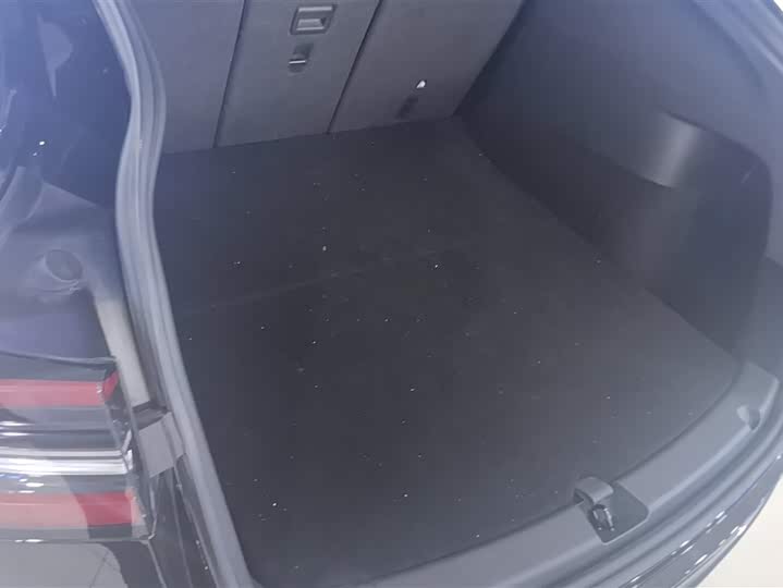 Фото 4 - Tesla Model Y