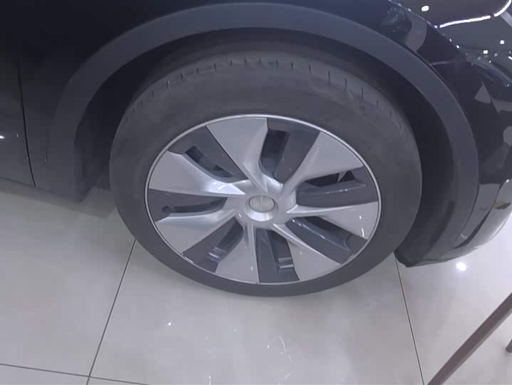 Фото 6 - Tesla Model Y