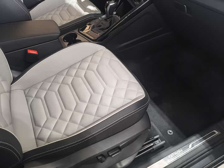 Volkswagen Tayron 2024 2024款 300TSI 两驱豪华Plus进阶版