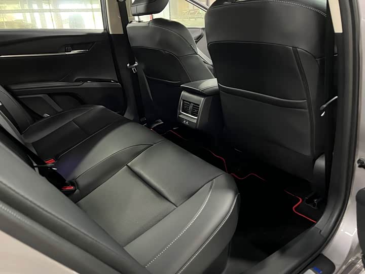 Toyota Camry 2026 2026款 2.0S 运动版