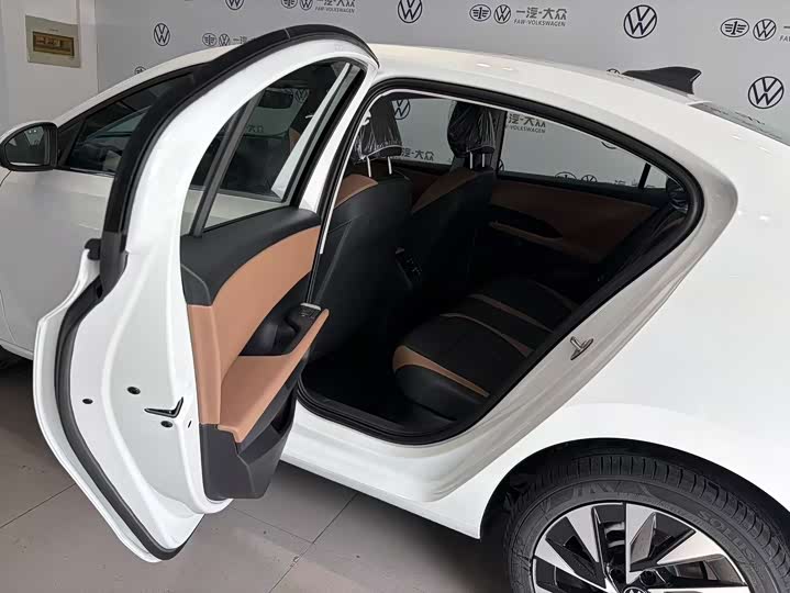 Volkswagen Sagitar L 2026 2026款 S 1.5L 精英版