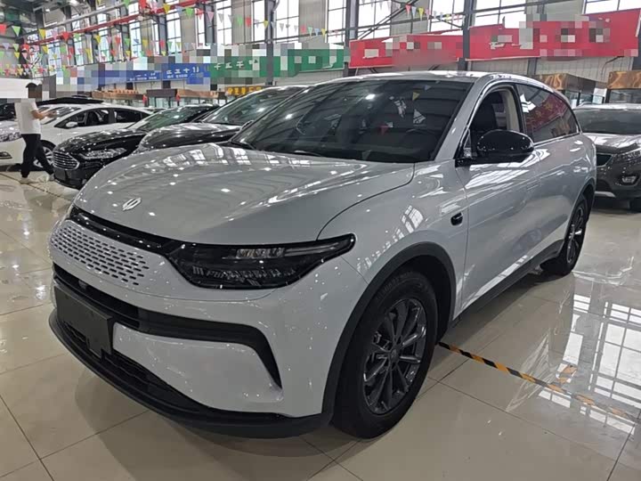 Zdjęcie 1 - Leapmotor C11