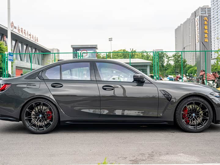 BMW M3 2021 2021款 M3四门轿车 M xDrive 雷霆版
