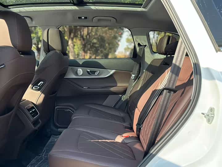 Zdjęcie 5 - Chery Tiggo 8 Pro