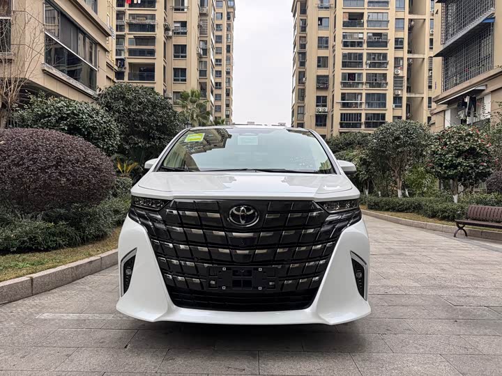 صورة 1 - Toyota Alphard
