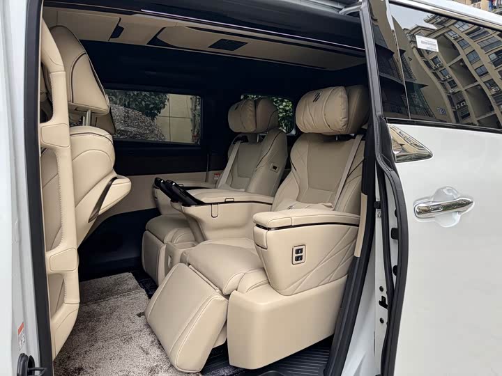 صورة 9 - Toyota Alphard