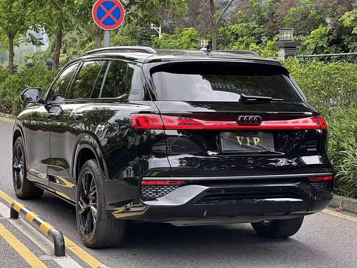 Zdjęcie 9 - Audi Q6