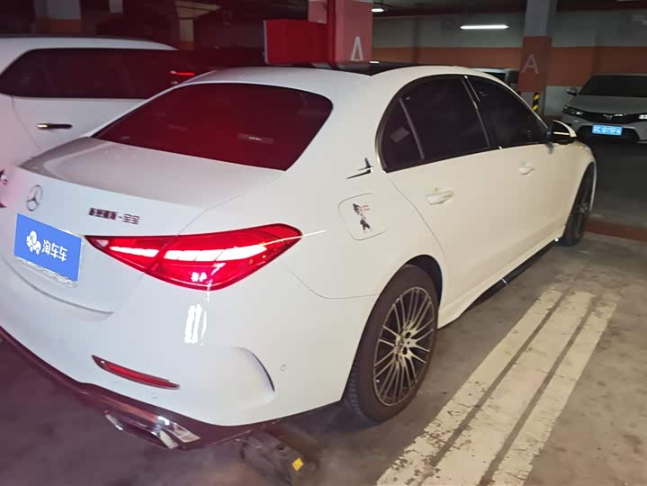 صورة 3 - Mercedes-Benz C-Class