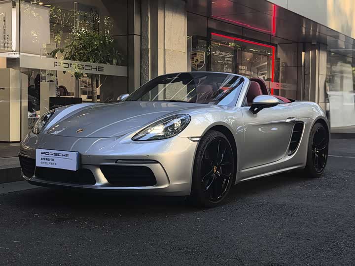 Photo 1 - Porsche 718