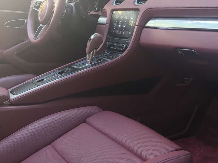 Photo 7 - Porsche 718