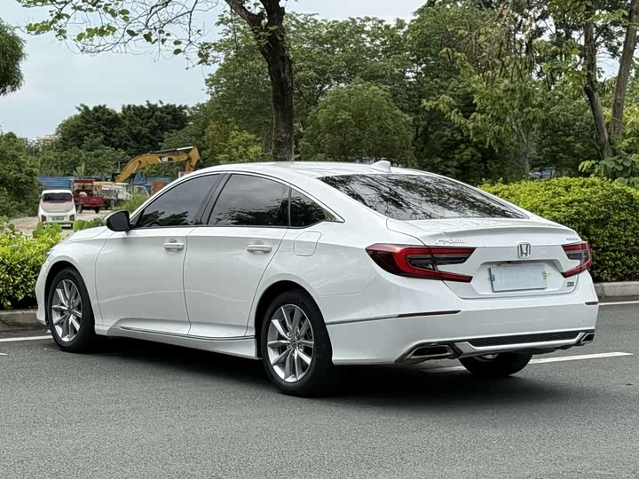 Zdjęcie 7 - Honda Accord