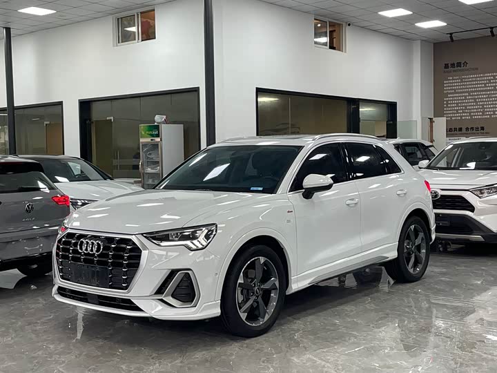 Zdjęcie 1 - Audi Q3