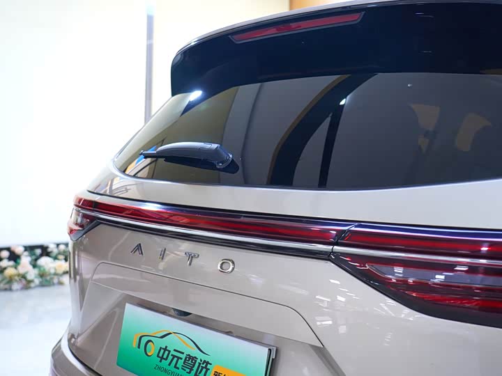 Aito M7 2022 2022款 1.5T 四驱豪华版