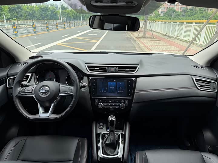 Zdjęcie 5 - Nissan Qashqai