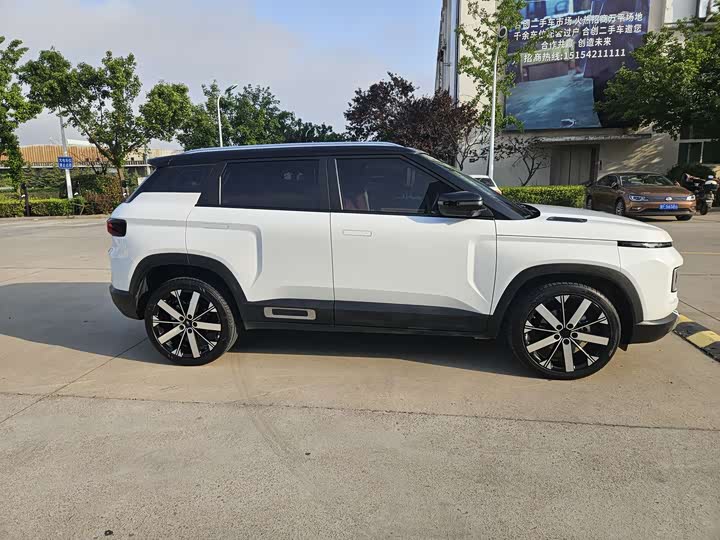2025 Geely Icon