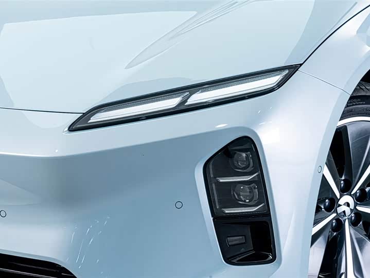 2025 Nio ET5