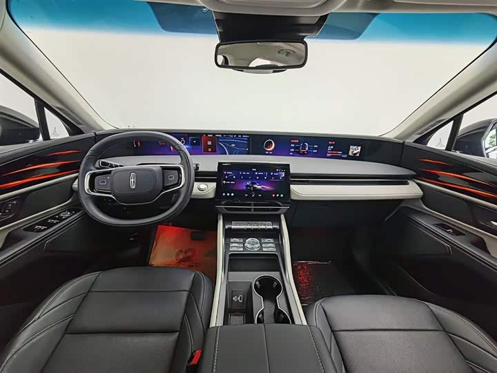 Lincoln Nautilus 2025 2025款 改款 2.0T 四驱尊逸版
