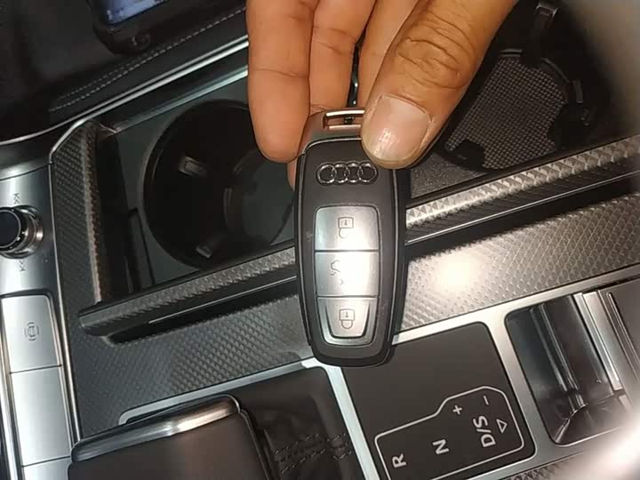 Audi A6L 2026 2026款 45 TFSI 臻选动感型
