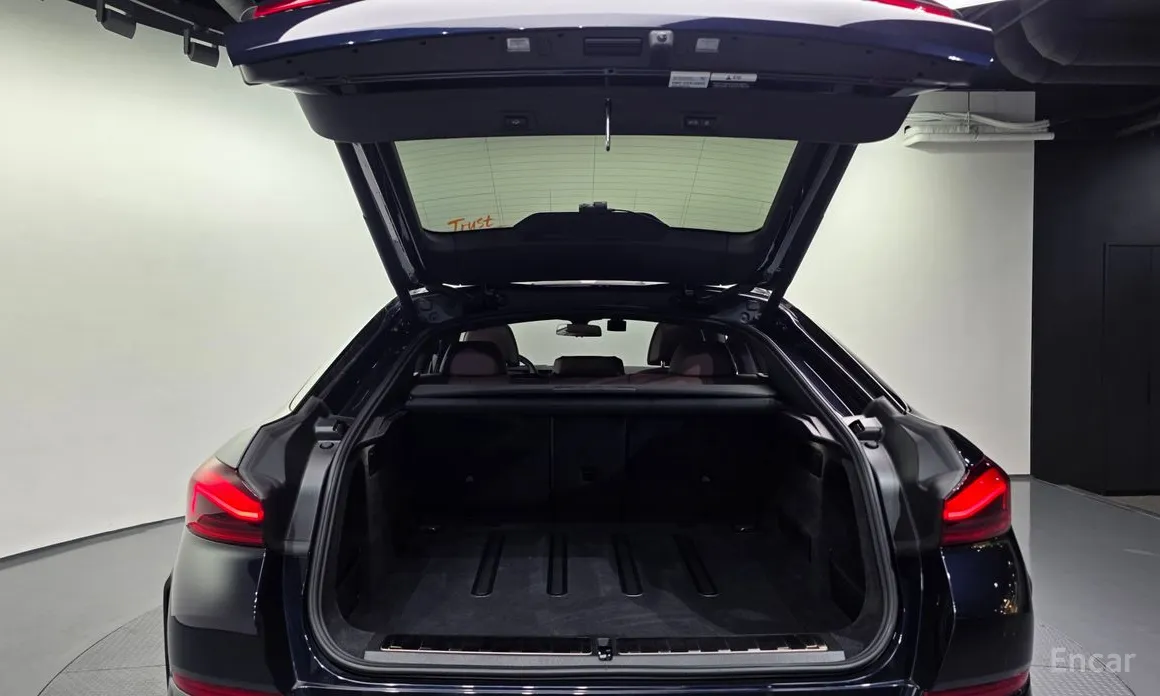 Photo 20 - BMW X6