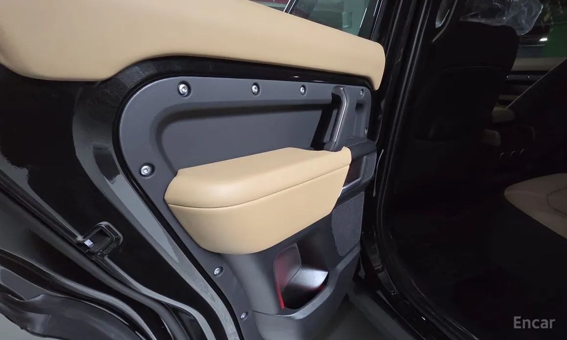 Land Rover Defender 2020 110 P400 X