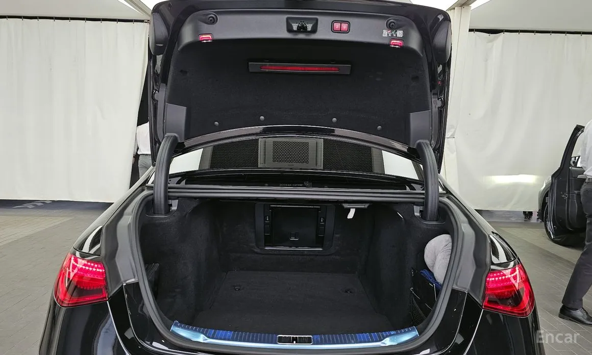 Фото 20 - Mercedes-Benz S-Class