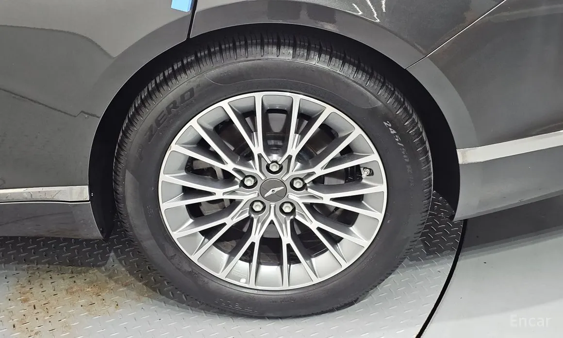 Фото 21 - Genesis G80