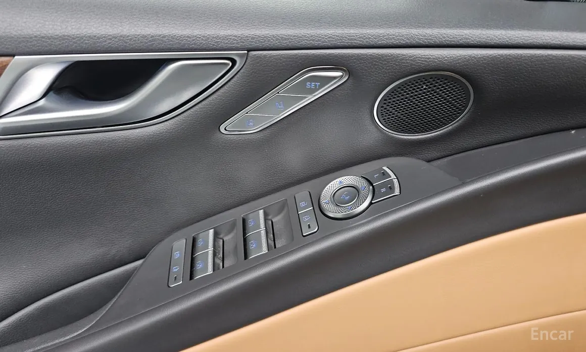 Фото 27 - Genesis G80