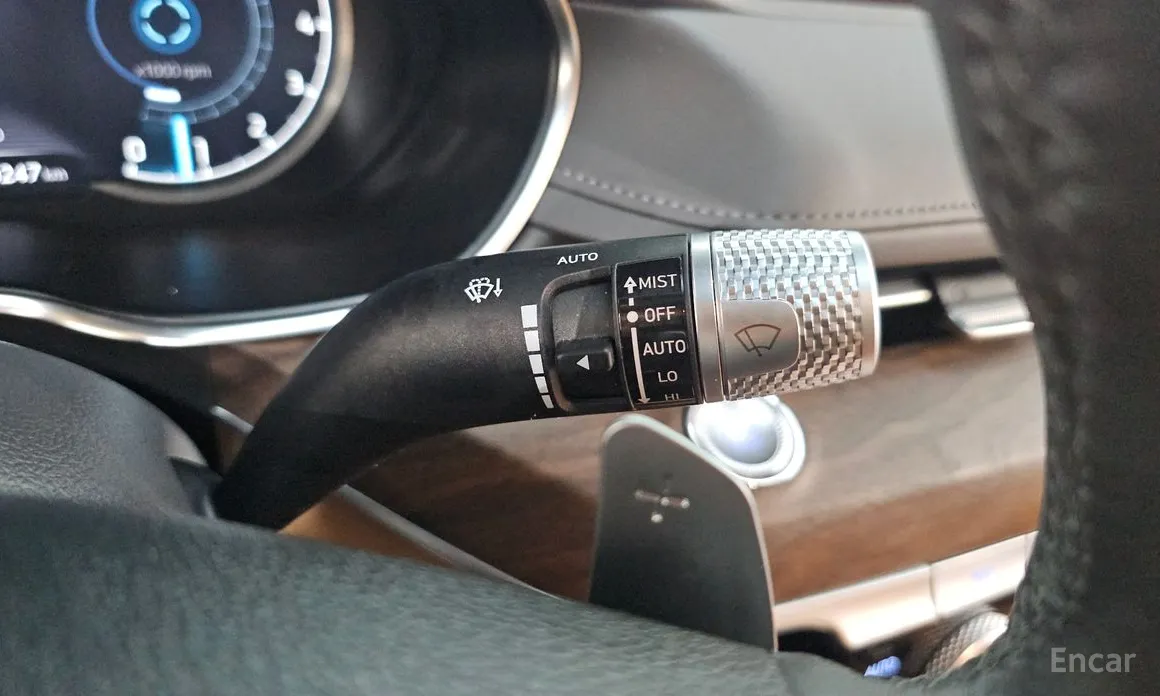 Фото 33 - Genesis G80