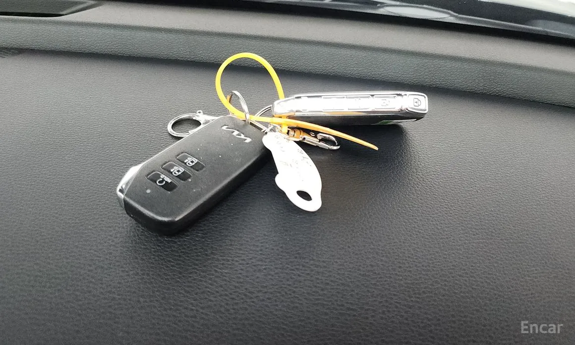 Photo 17 - Kia K8