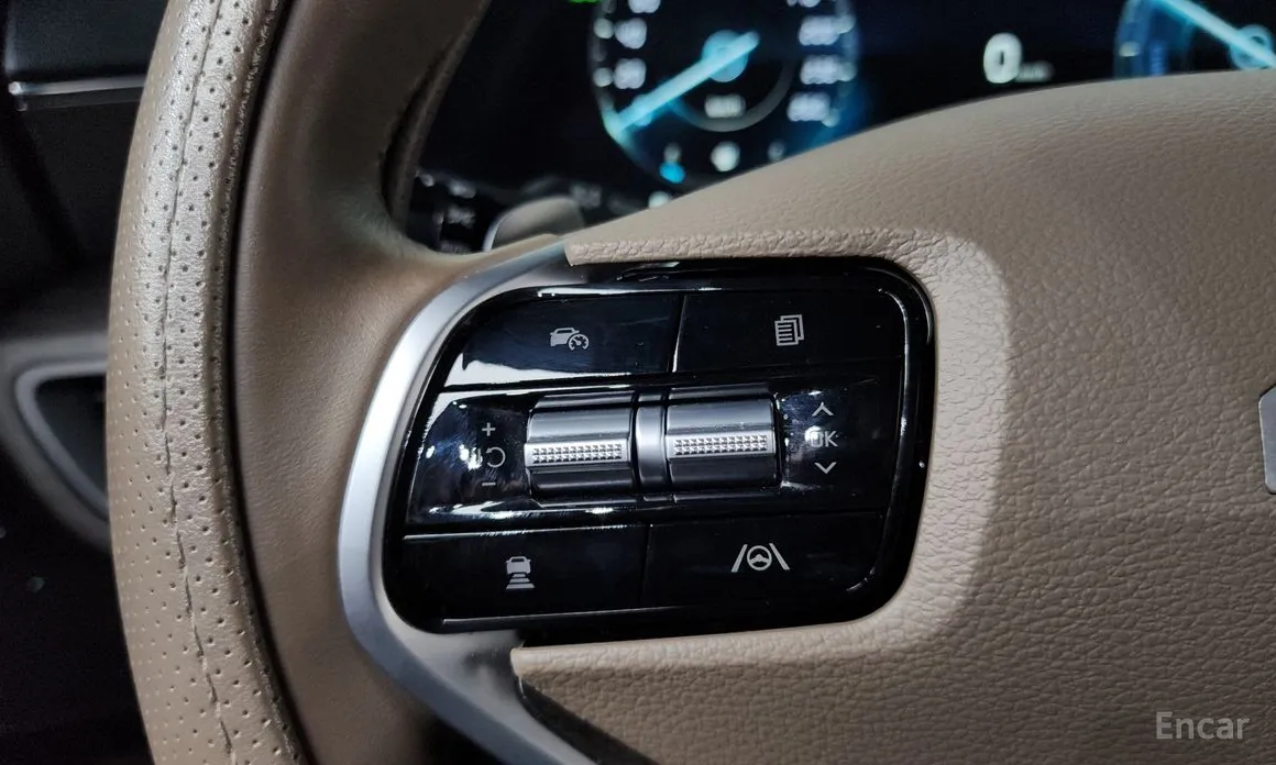 Photo 19 - Kia K8