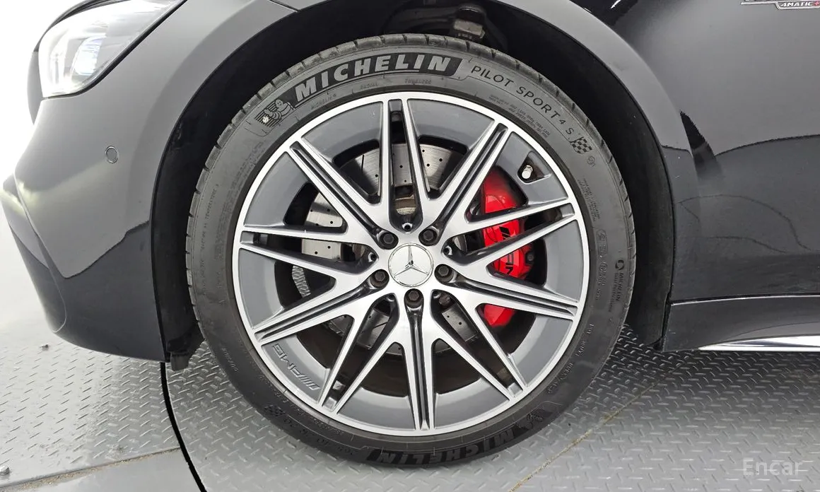 Фото 5 - Mercedes-Benz AMG GT