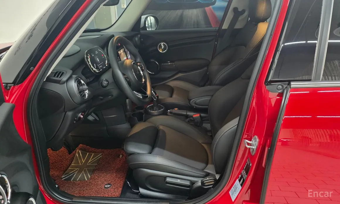 Фото 6 - Mini Cooper