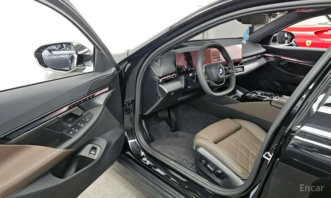 BMW 5 Series 2023 520i