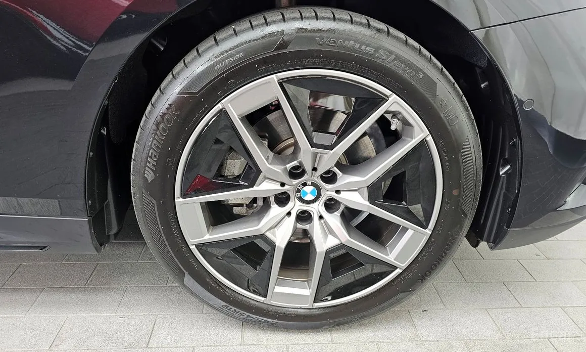 BMW 5 Series 2023 520i