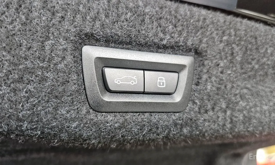 BMW 5 Series 2023 520i