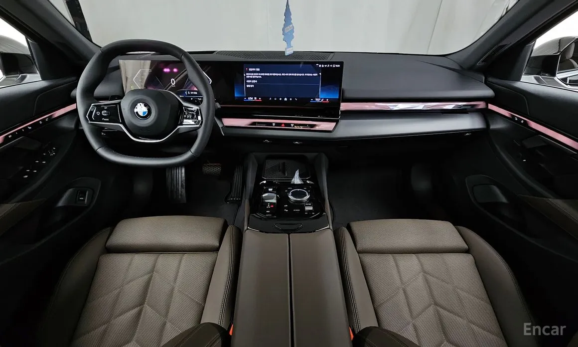 BMW 5 Series 2023 520i